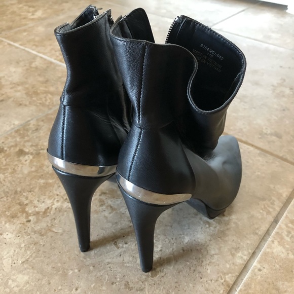 Sexy Zara Boots 8 Like New - Picture 1 of 4